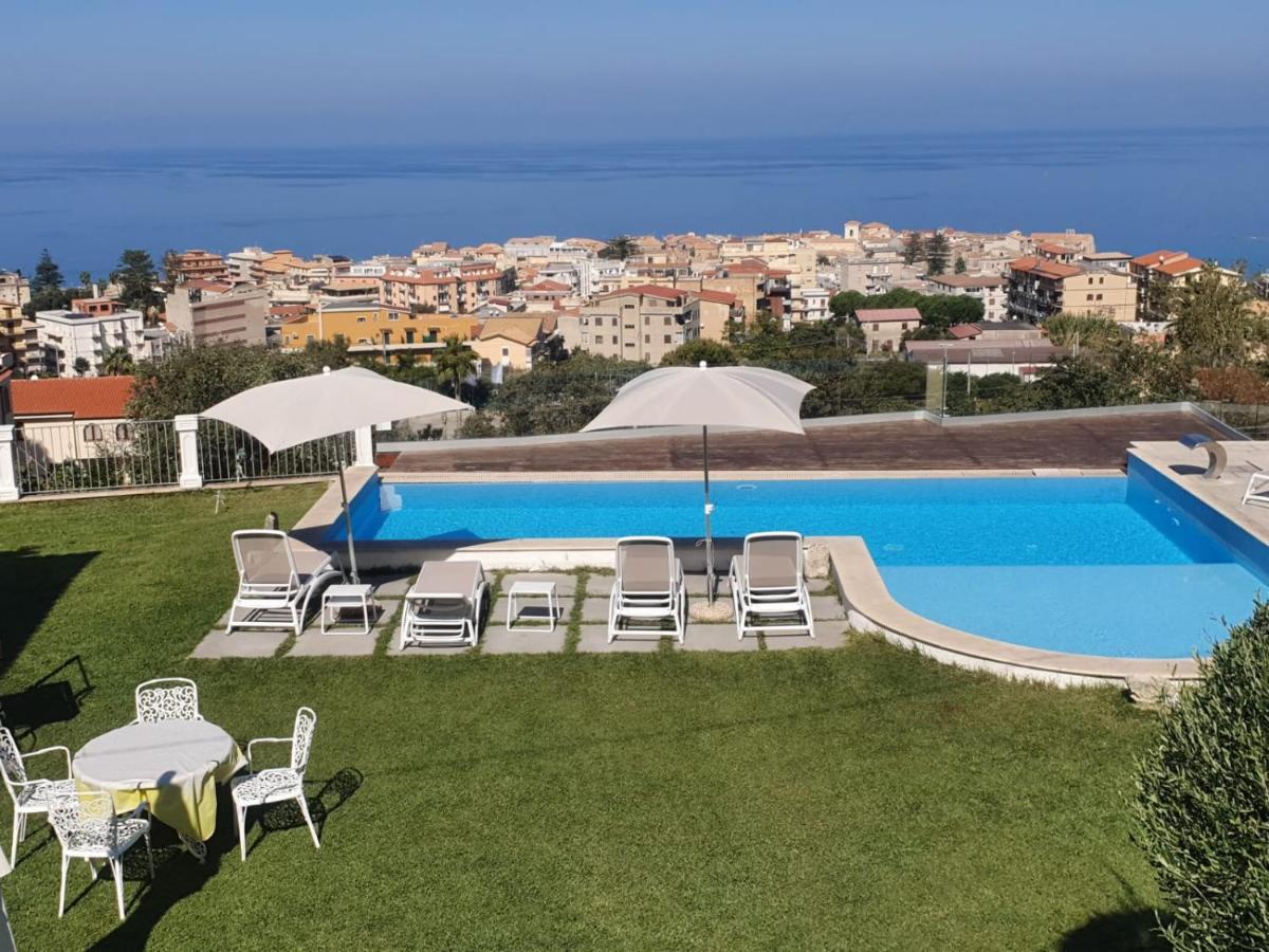 Appartamenti Borgo Panoramico N 9 Tropea Exteriör bild
